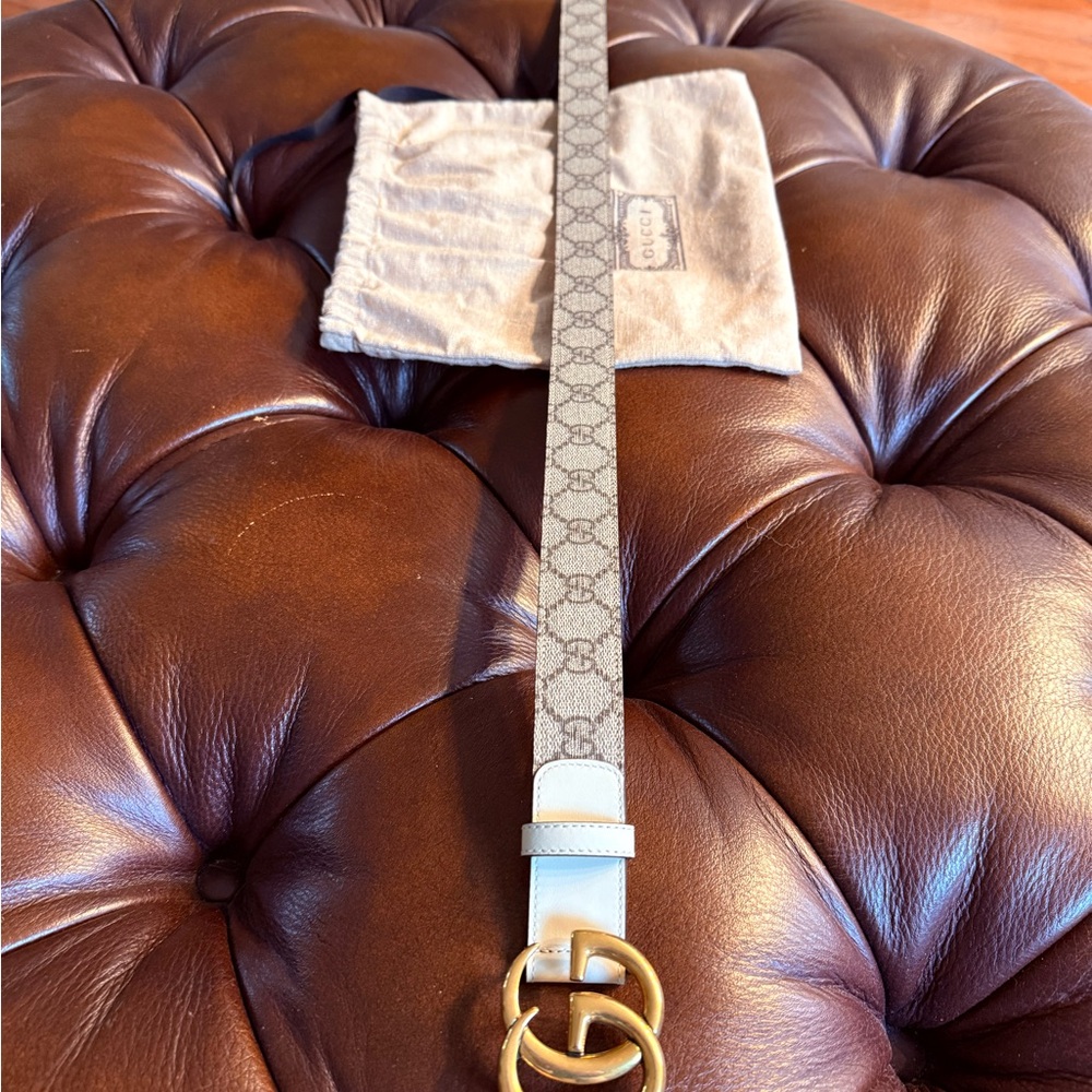 Gucci Beige GG Supreme Canvas & White Leather Belt with Gold Double G Buckle - Picture 3 of 6